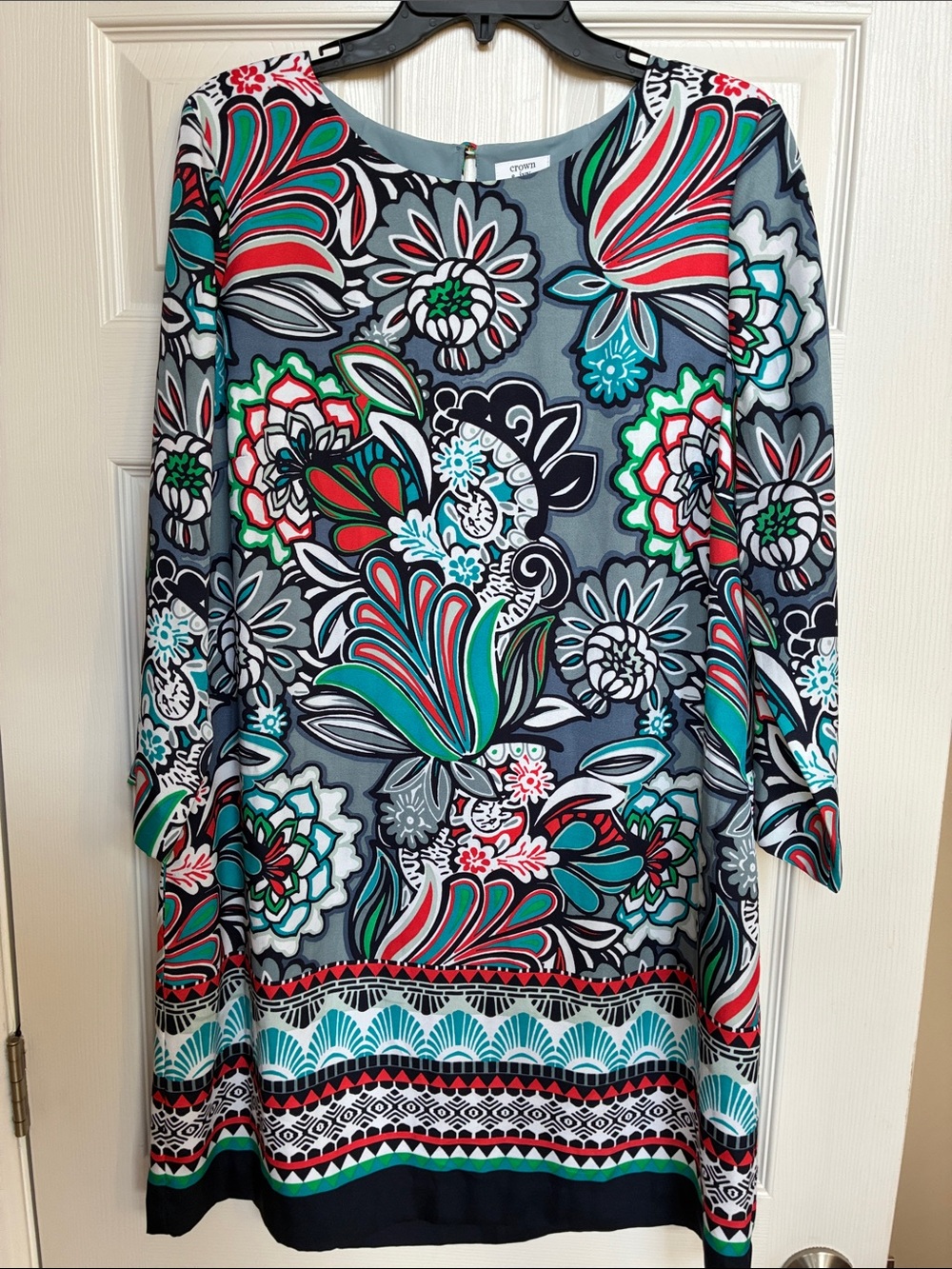 crown & ivy Multicolor Floral Shift Dress in Teal, Red & Gray